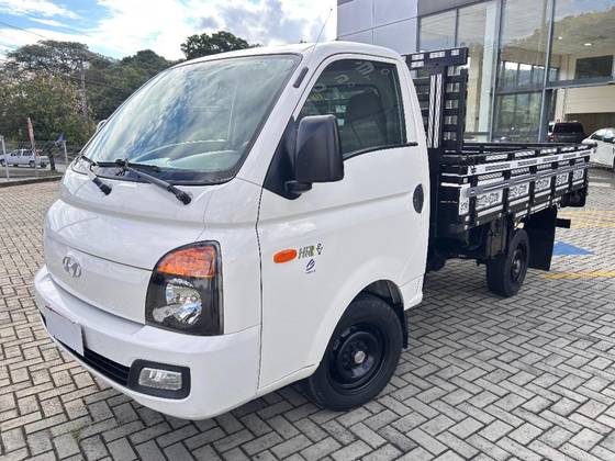 HYUNDAI HR 2.5 LONGO SEM CAÇAMBA 4X2 16V 130CV TURBO INTERCOOLER DIESEL 2P MANUAL